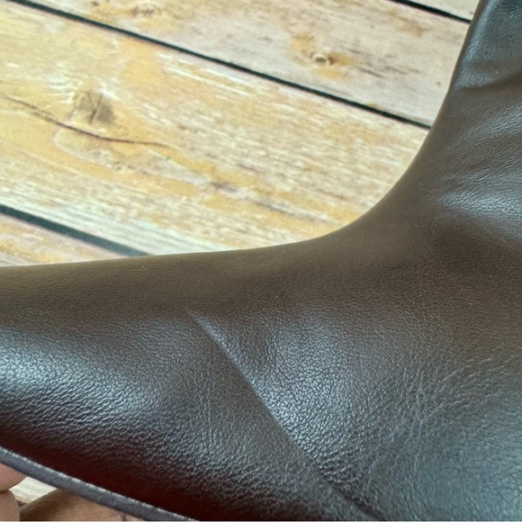Elegant Brown Heeled Boots - Picture 9 of 9